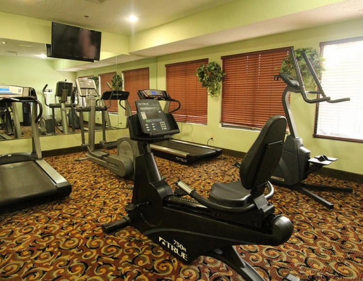 Holiday Inn Express & Suites Shelbyville – Modern Comfort & Convenient Location