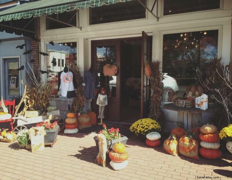 Hampton Inn Franklin – Comfortable Business & Family Stay with Pool & Breakfast