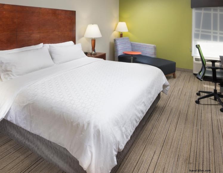 Holiday Inn Express – Comfortable, Mountain‑View Stay in Middlesboro, KY