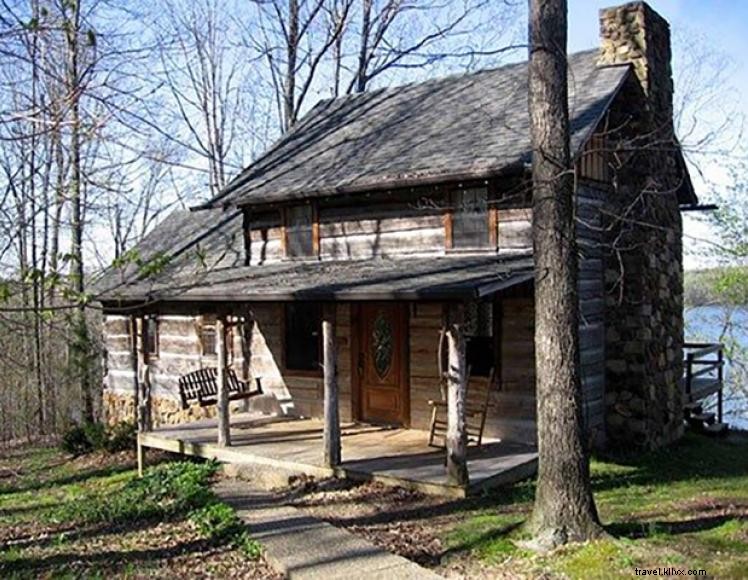 Harston s Hideaway: Luxury Lakefront Cabins in Lucas, KY