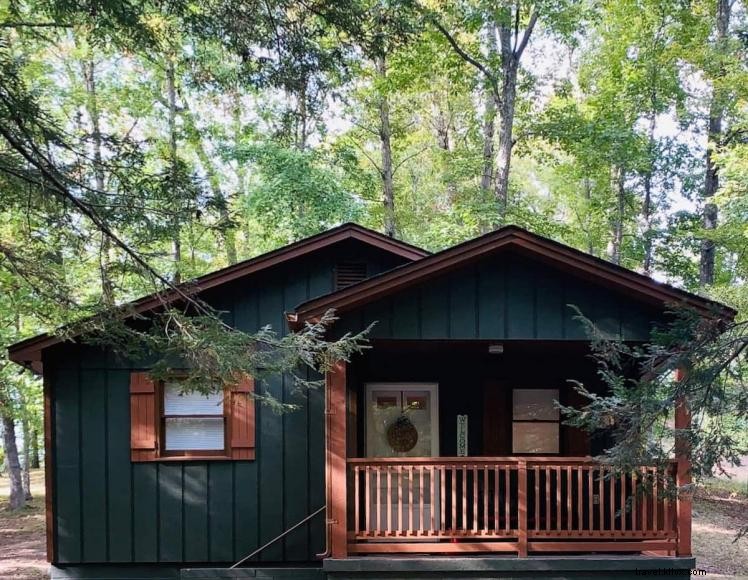 Hilltop Cabin – A Serene Retreat at Wood Creek Lake