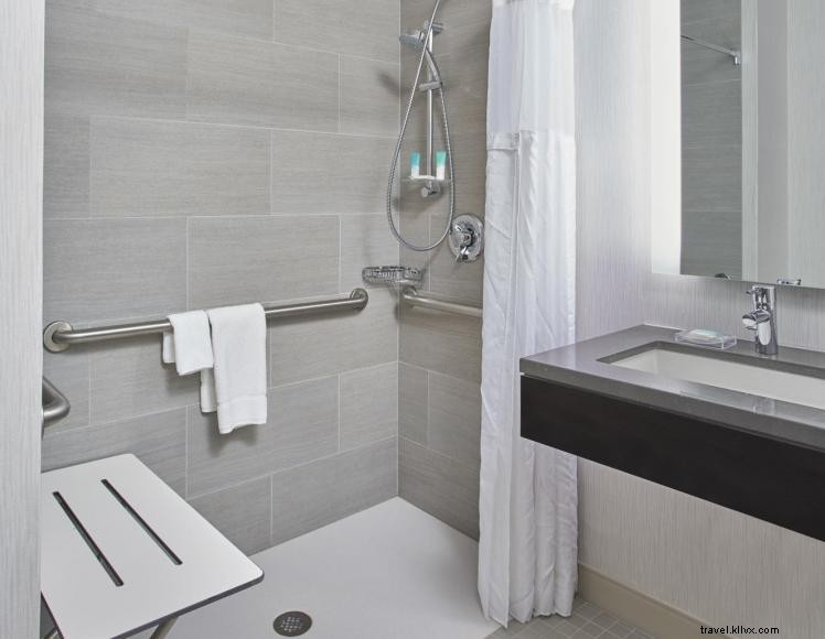 Hyatt Regency Lexington – Premier Luxury for Business & Family Travelers