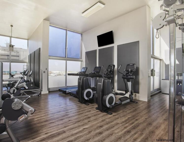 Hyatt Regency Lexington – Premier Luxury for Business & Family Travelers