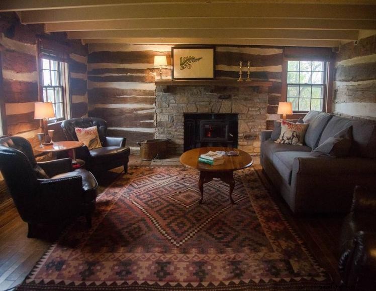 Historic Log Cabin at Mt. Folly Farms – 1820s Kentucky Landmark