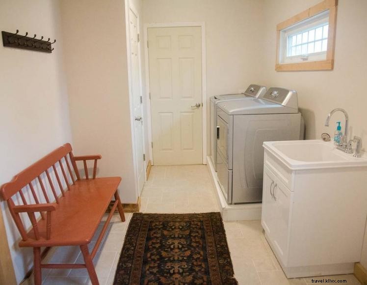 Historic Log Cabin at Mt. Folly Farms – 1820s Kentucky Landmark