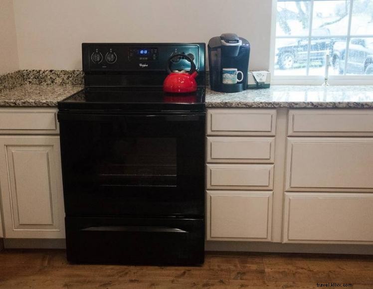 Historic Log Cabin at Mt. Folly Farms – 1820s Kentucky Landmark