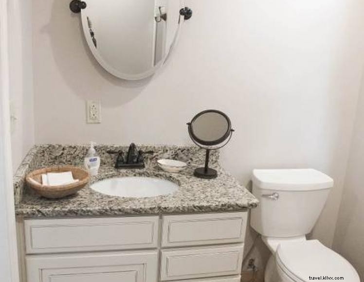 Historic Log Cabin at Mt. Folly Farms – 1820s Kentucky Landmark