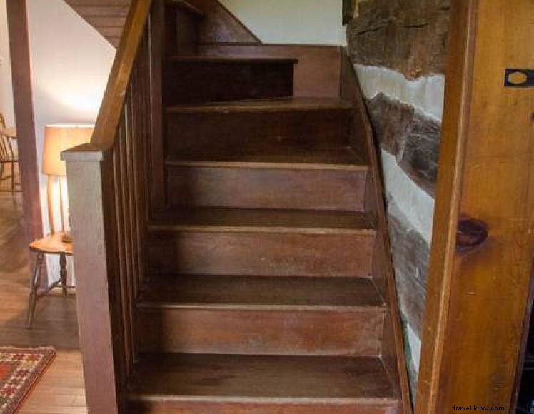 Historic Log Cabin at Mt. Folly Farms – 1820s Kentucky Landmark