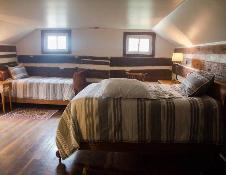 Historic Log Cabin at Mt. Folly Farms – 1820s Kentucky Landmark