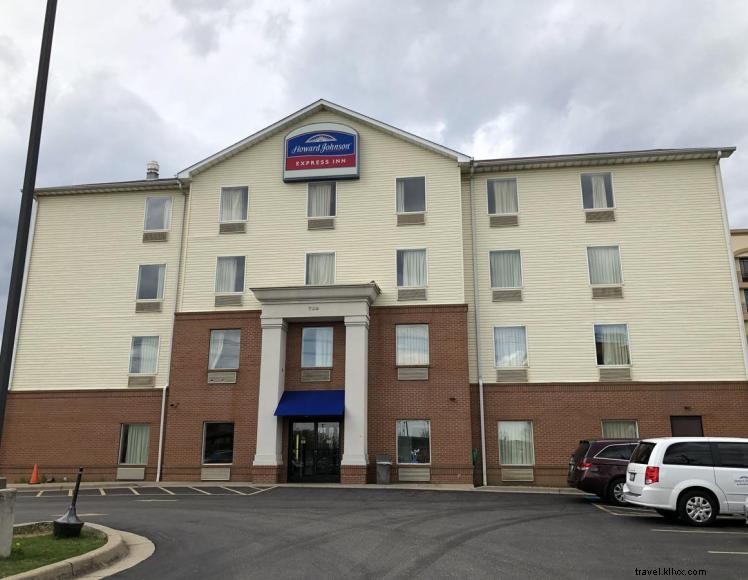 Howard Johnson Express Inn – Airport‑Convenient Luxury in Louisville