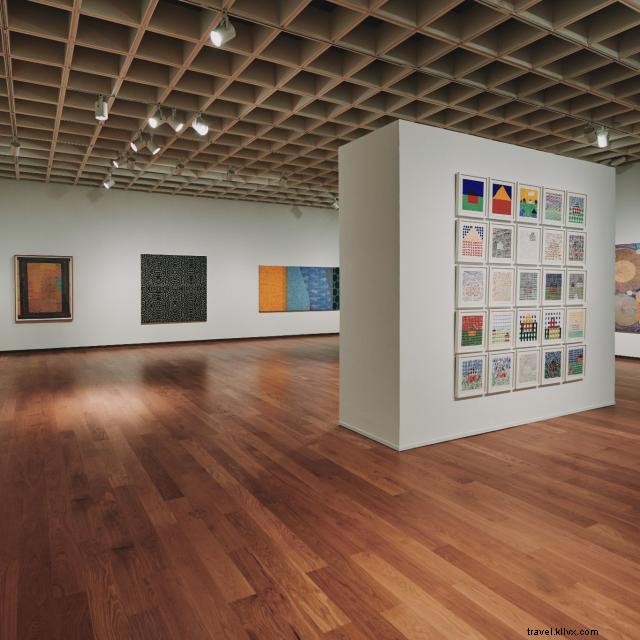 Elevate Your Virtual Meetings with Orlando‑Themed Zoom Backgrounds