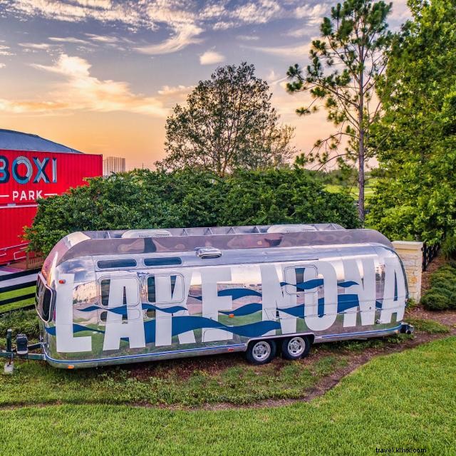 Elevate Your Virtual Meetings with Orlando‑Themed Zoom Backgrounds