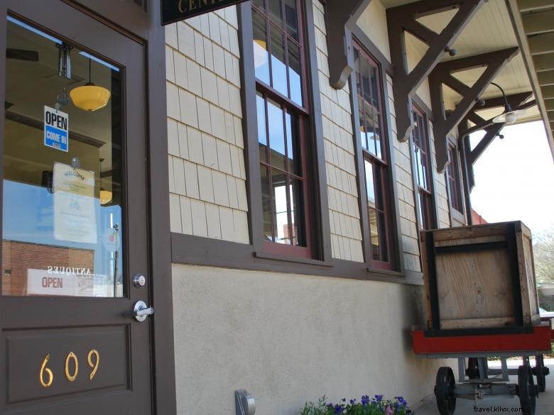 Cedartown Welcome Center: A Historic Depot Museum