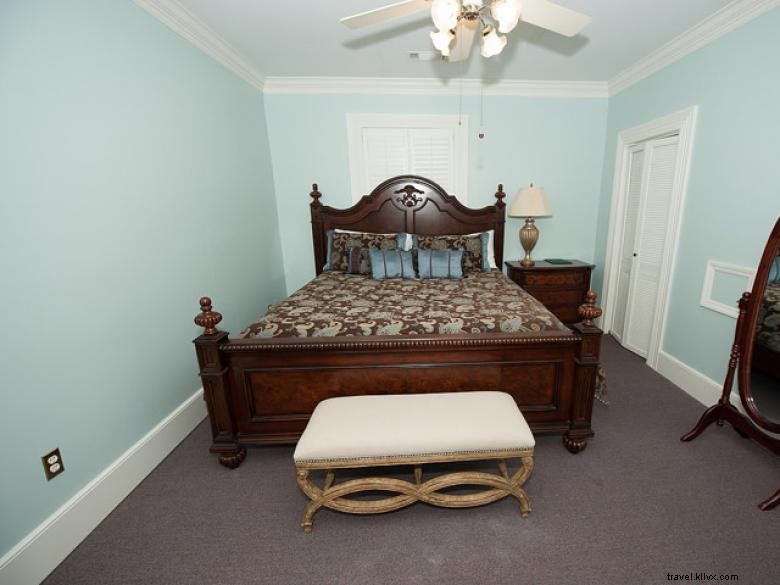 The Tarrer Inn – Cozy Historic Bed & Breakfast