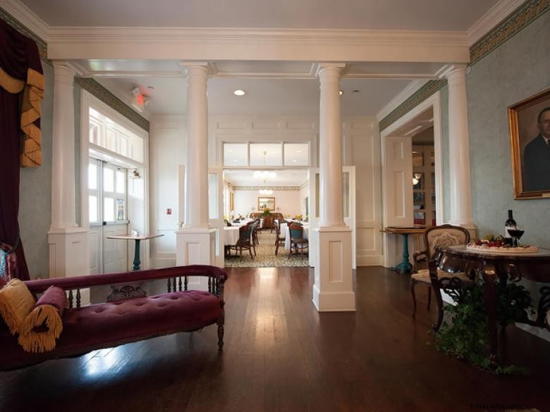 The Tarrer Inn – Cozy Historic Bed & Breakfast