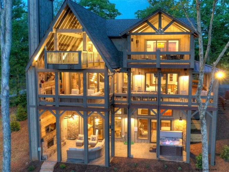 Southern Comfort Cabins: Premium Mountain Retreats in Blue Ridge, GA
