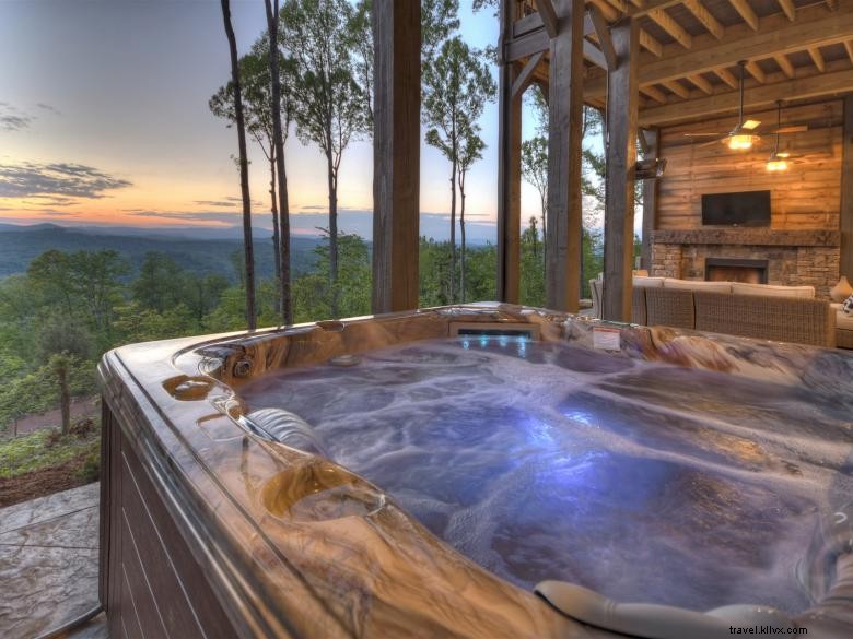 Southern Comfort Cabins: Premium Mountain Retreats in Blue Ridge, GA
