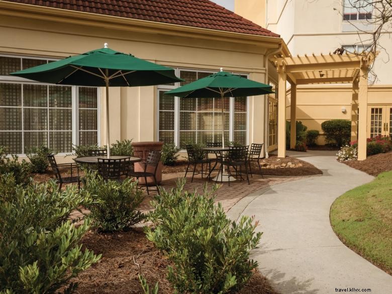 La Quinta Inn & Suites Atlanta: Premium Comfort Near Ballpark & Galleria