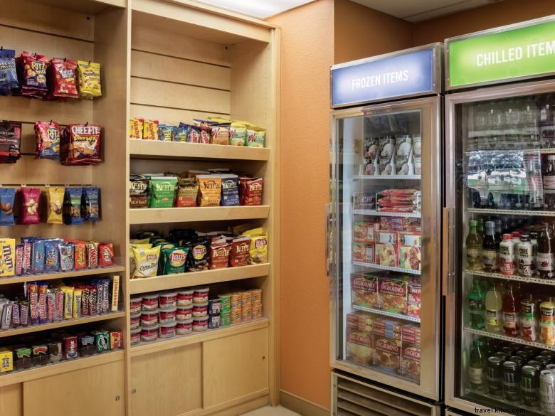 La Quinta Inn & Suites Atlanta: Premium Comfort Near Ballpark & Galleria