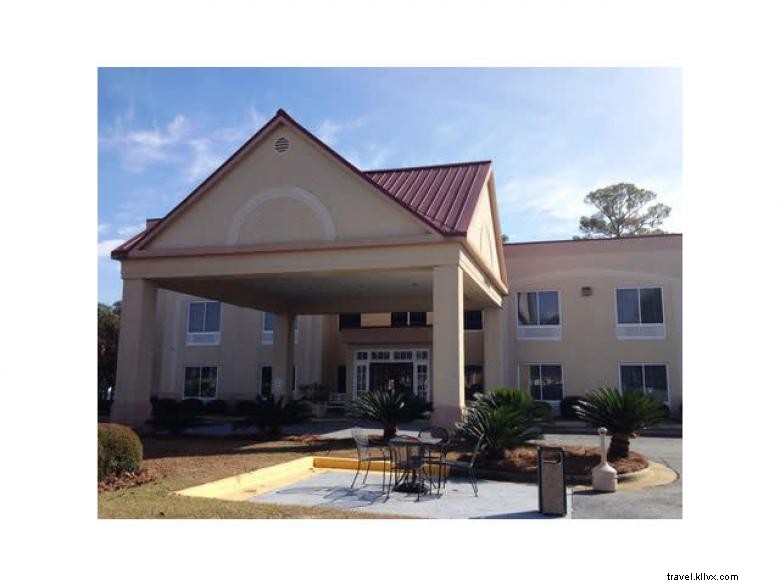 Red Roof Inn & Suites Albany – Modern Comfort & Great Value