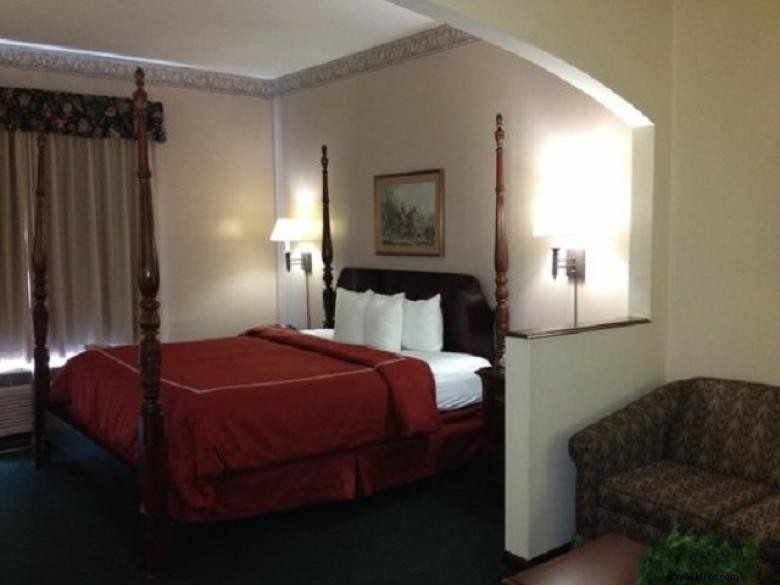 Red Roof Inn & Suites Albany – Modern Comfort & Great Value