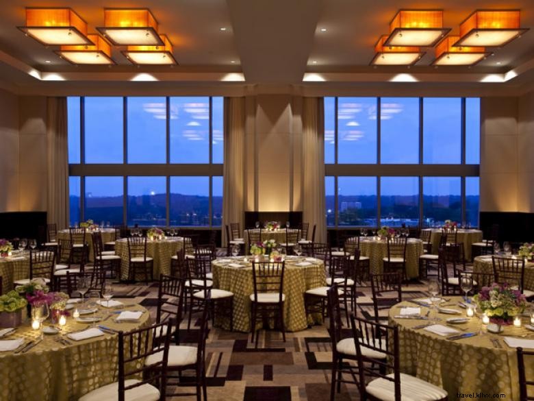 Loews Atlanta Hotel – Luxury Comfort & Premier City Views