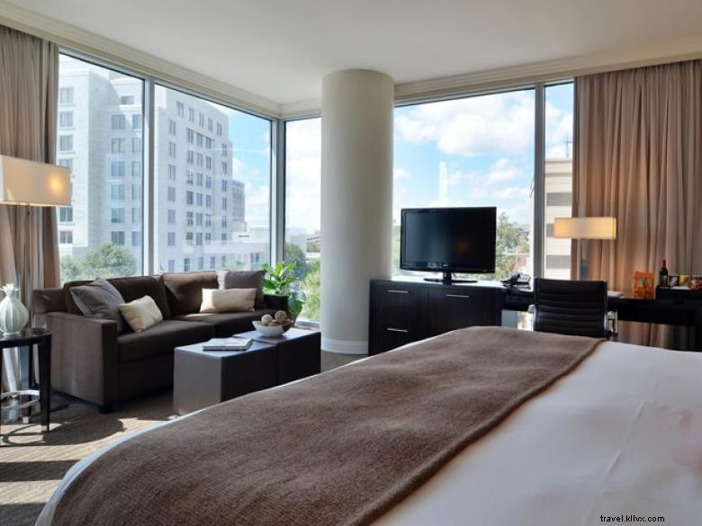 Loews Atlanta Hotel – Luxury Comfort & Premier City Views