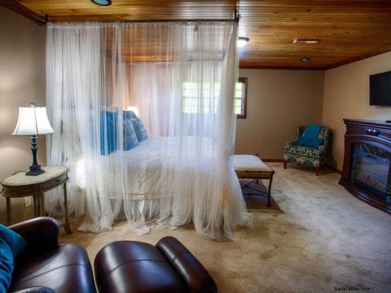 Willow Creek Cabin Rentals – Cozy Secluded Getaways in Northwest Georgia