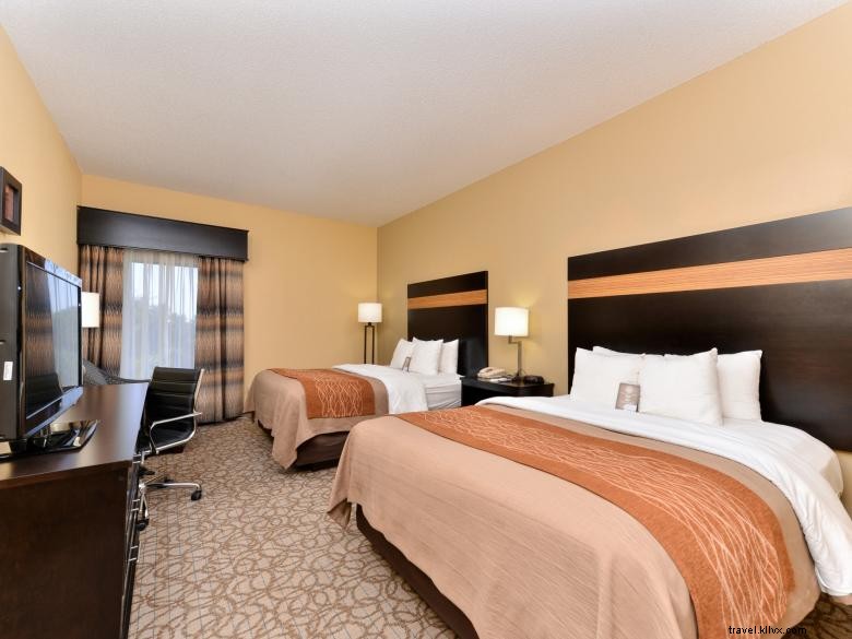 Comfort Inn & Suites – Relaxing Comfort & Convenient Stay in Stone Mountain