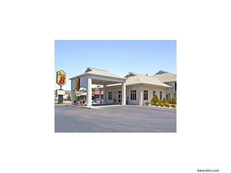 Super 8 Wyndham Port Wentworth – Affordable Comfort Near Savannah