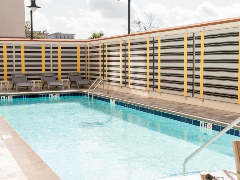 DoubleTree by Hilton Savannah – Historic District Luxury Stay