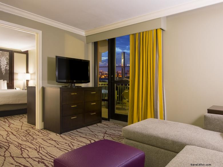 DoubleTree by Hilton Savannah – Historic District Luxury Stay