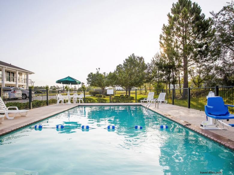 Experience Comfort at Quality Inn Eastman – Your Premier Stay