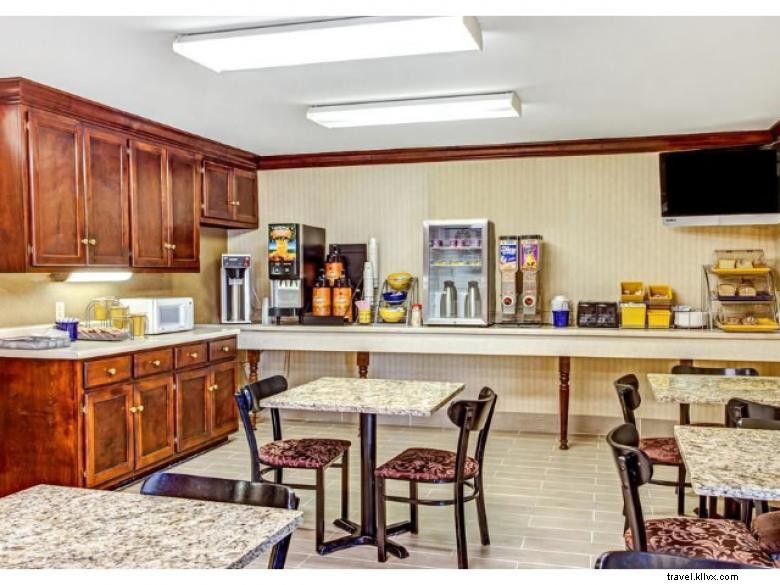 Days Inn by Wyndham Kennesaw – Comfortable, Convenient, Affordable Stay