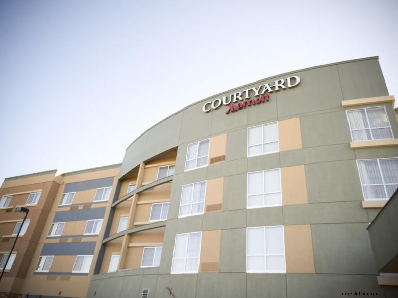 Courtyard by Marriott Atlanta McDonough – Comfortable, Convenient, Modern