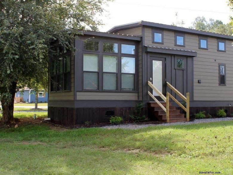 Waterside at Blue Ridge: Serene Lakeside Living