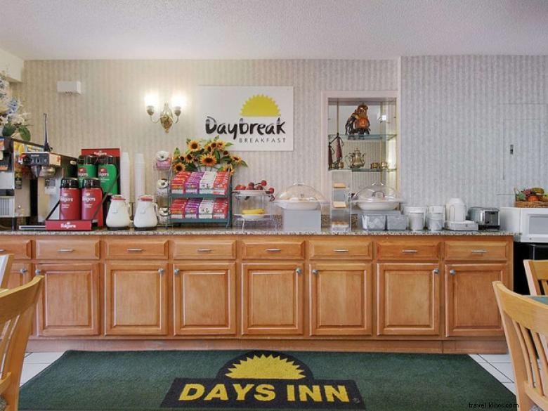 Days Inn by Wyndham – Comfortable Stay in Cartersville, GA