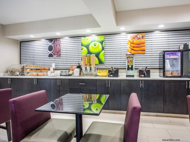 La Quinta Inn & Suites – Snellville, Near Stone Mountain