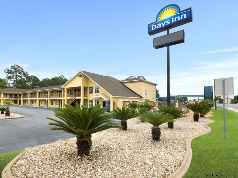 Days Inn by Wyndham Alma – Comfortable & Convenient Stay