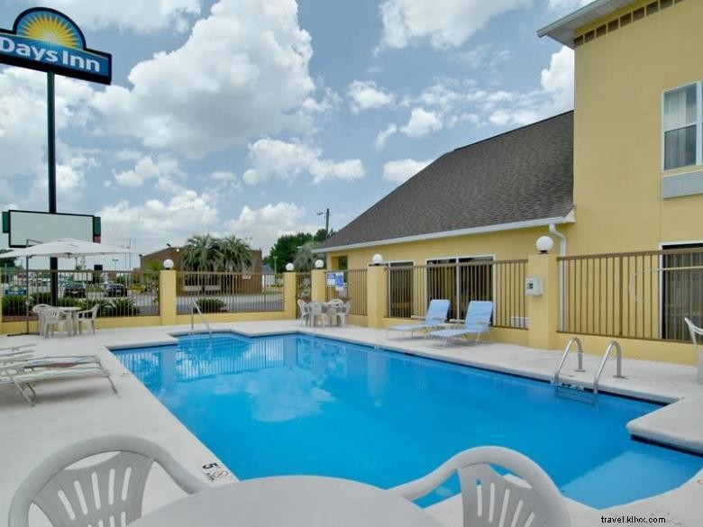 Days Inn by Wyndham Alma – Comfortable & Convenient Stay