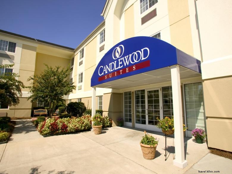 Stay Comfortably at Candlewood Suites Atlanta – Spacious Suites & Full Kitchens