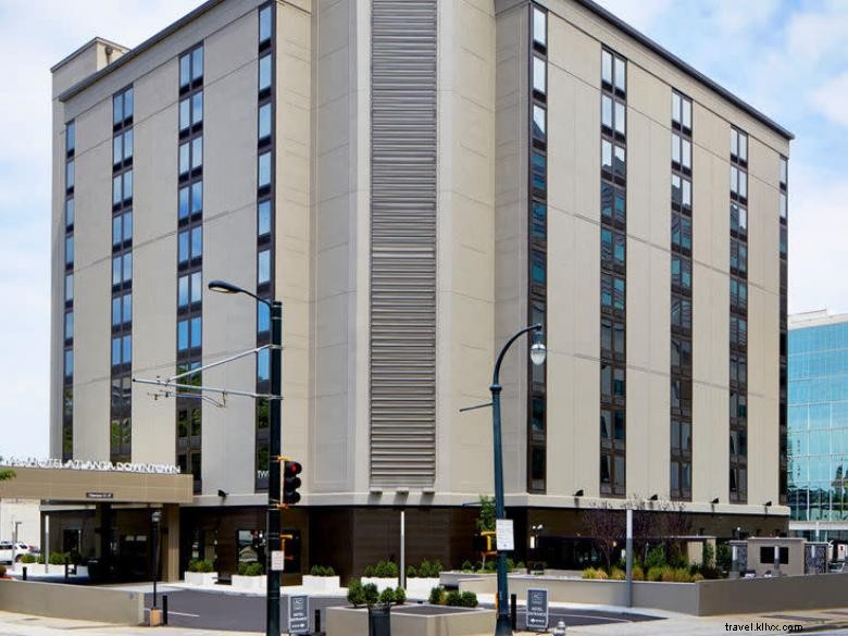 AC Hotel Atlanta Downtown – Modern Comfort in the Heart of the City