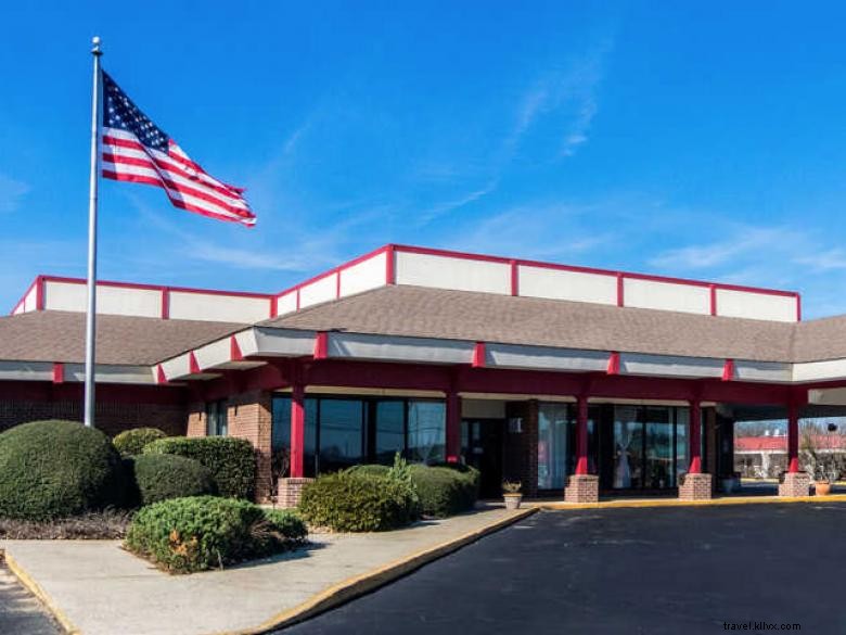 Econo Lodge Inn & Suites – Premier Conference Center in Dublin