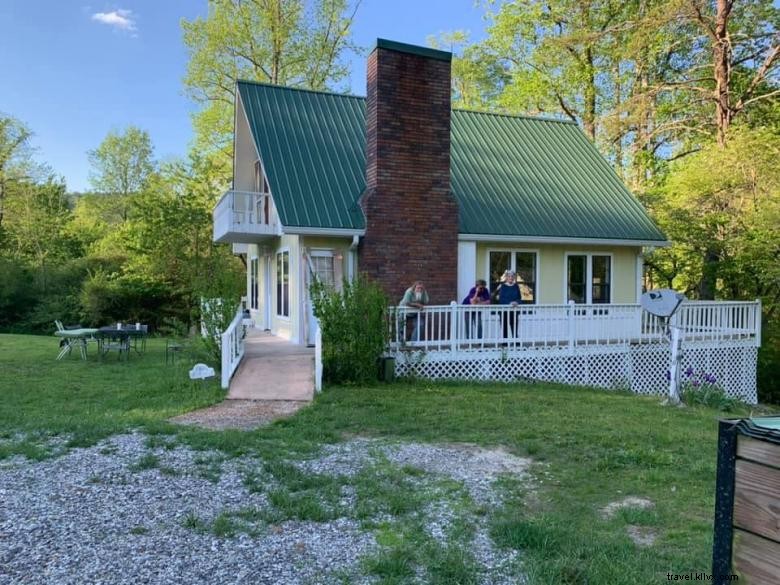 Misty Mountain Inn & Cottages – Cozy Retreat in the Mountains