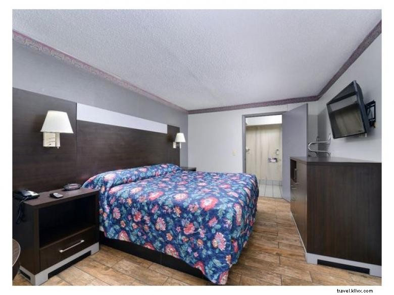 Sandcastle Inn – Charming Coastal Retreat in Tybee, Georgia