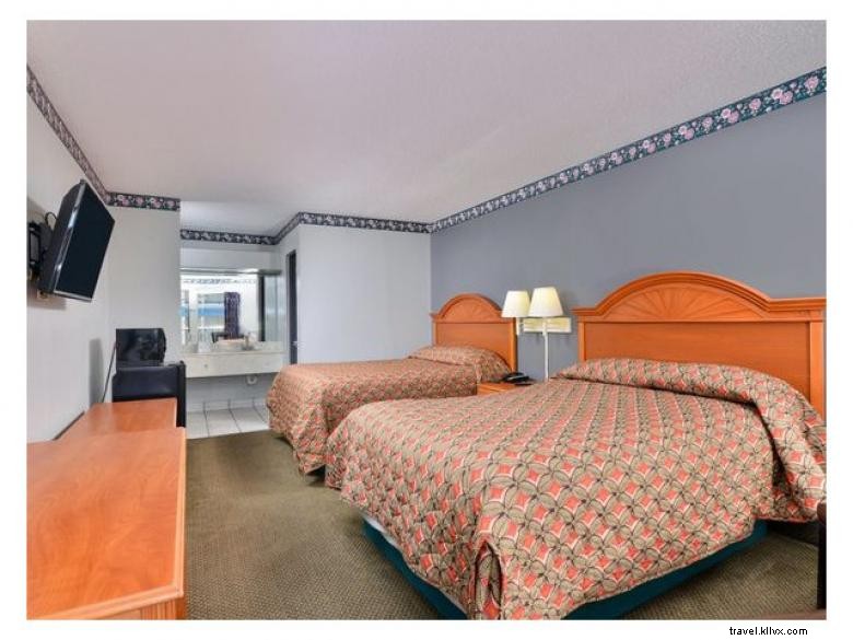 Sandcastle Inn – Charming Coastal Retreat in Tybee, Georgia