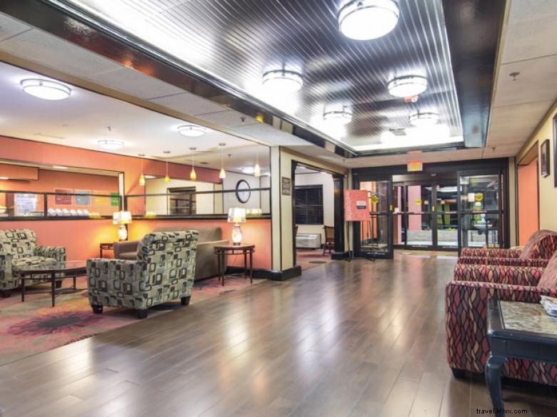 Comfort Inn & Suites North - Your Premier Stay in Macon, GA