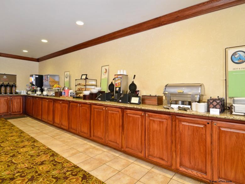 Country Inn & Suites by Radisson – Comfort & Convenience in Stone Mountain