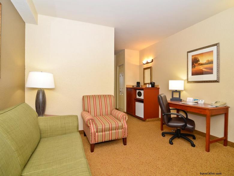 Country Inn & Suites by Radisson – Comfort & Convenience in Stone Mountain