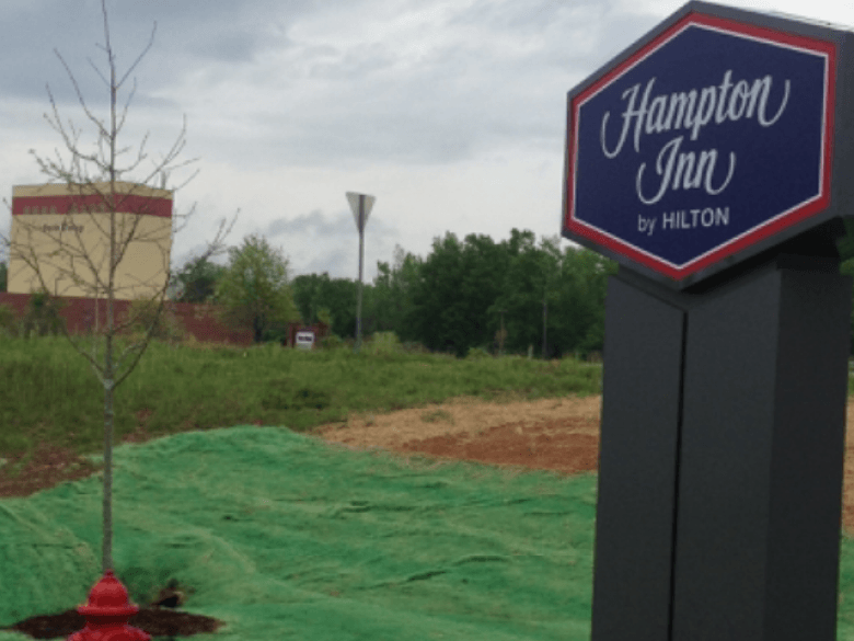 Hampton Inn Waynesboro: Modern Comfort in Historic Downtown